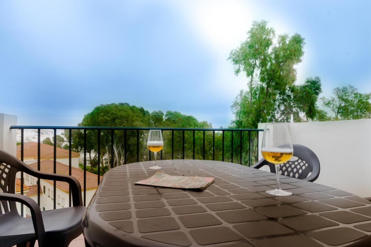Apartamentos Rotonda Conil De La Frontera Exteriör bild