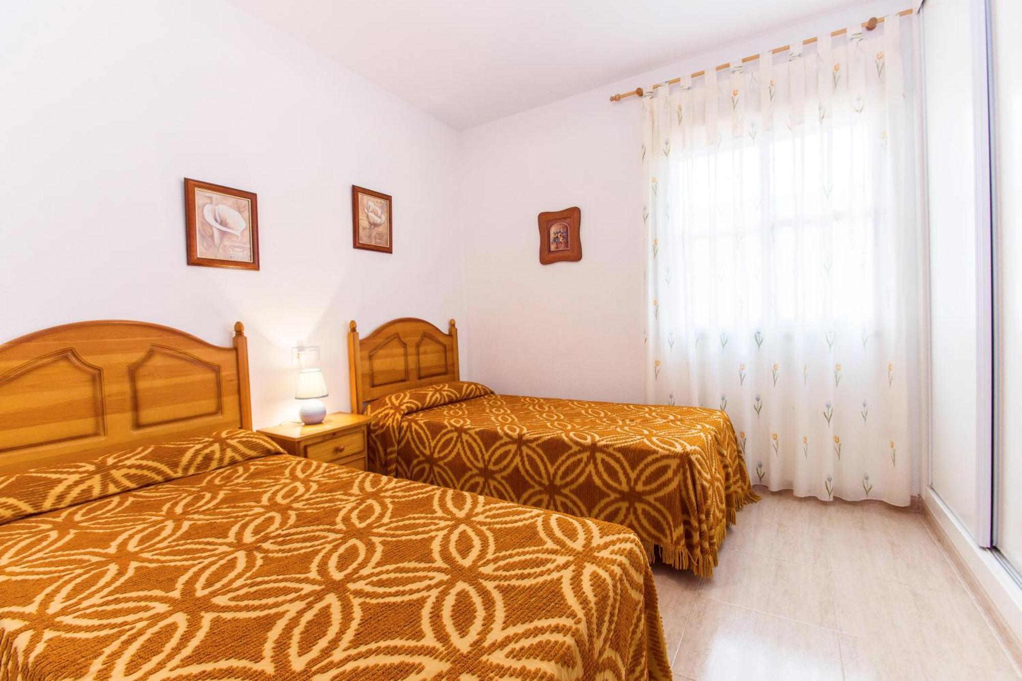 Apartamentos Rotonda Conil De La Frontera Rum bild