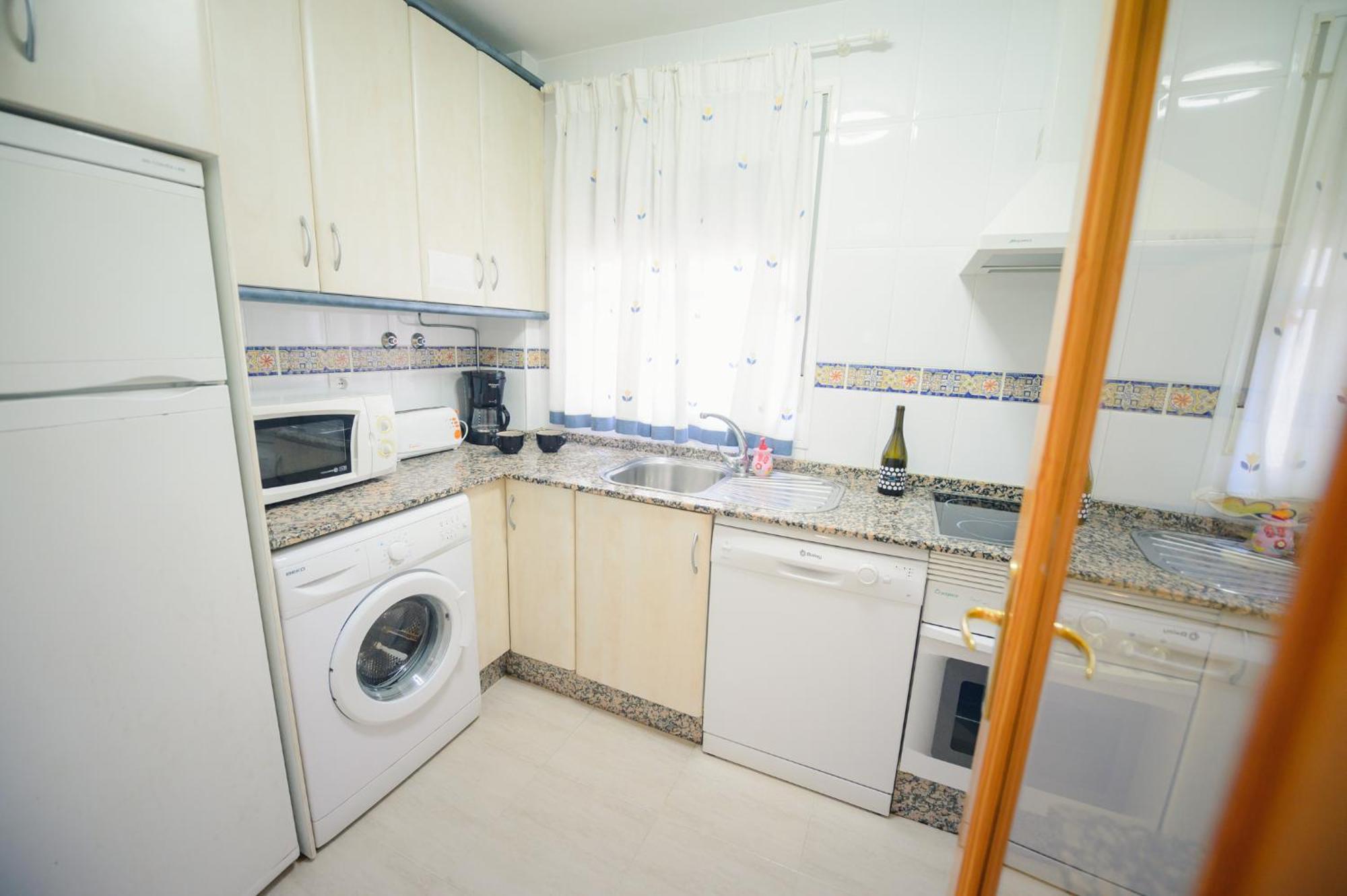 Apartamentos Rotonda Conil De La Frontera Rum bild