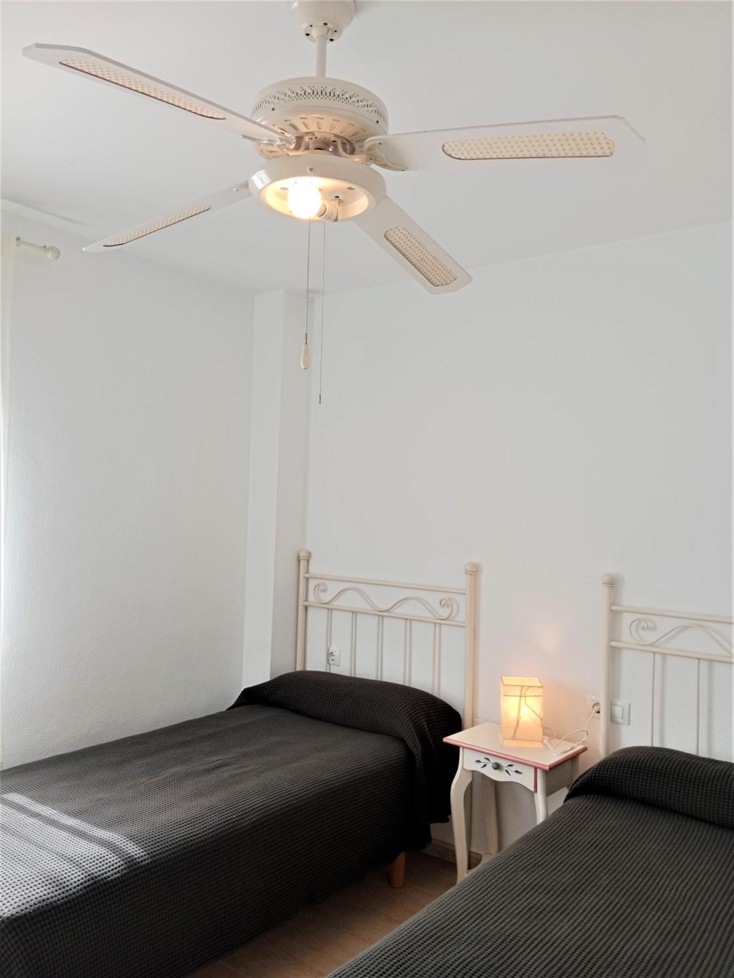 Apartamentos Rotonda Conil De La Frontera Exteriör bild