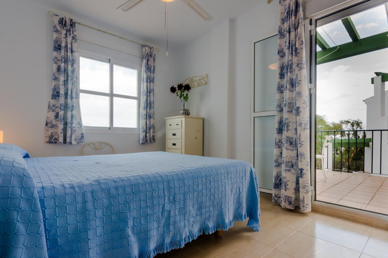 Apartamentos Rotonda Conil De La Frontera Exteriör bild